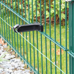 Předsazený ohradníkový izolátor na plot pro 3 - 7 cm rozteč, délka 11,3 cm